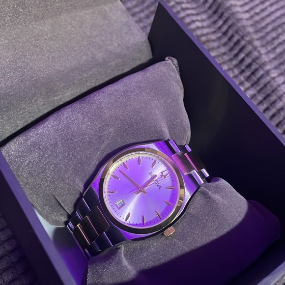 Bulova watch - Picture 2 of 2